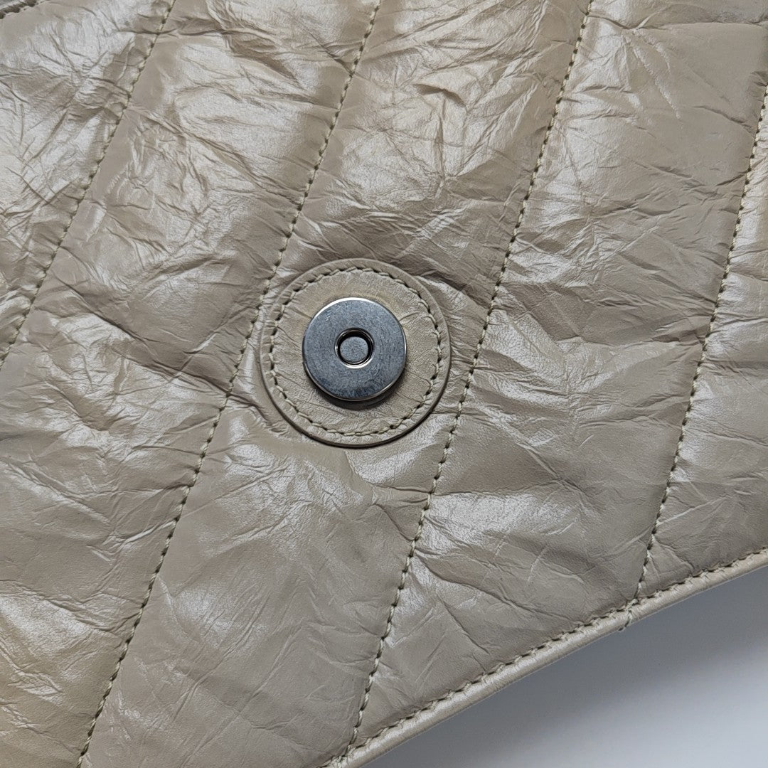 Crush Medium Quilted Calfskin Beige