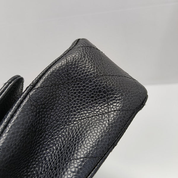 CLASSIC FLAP Medium Quilted Grained Calfskin Black