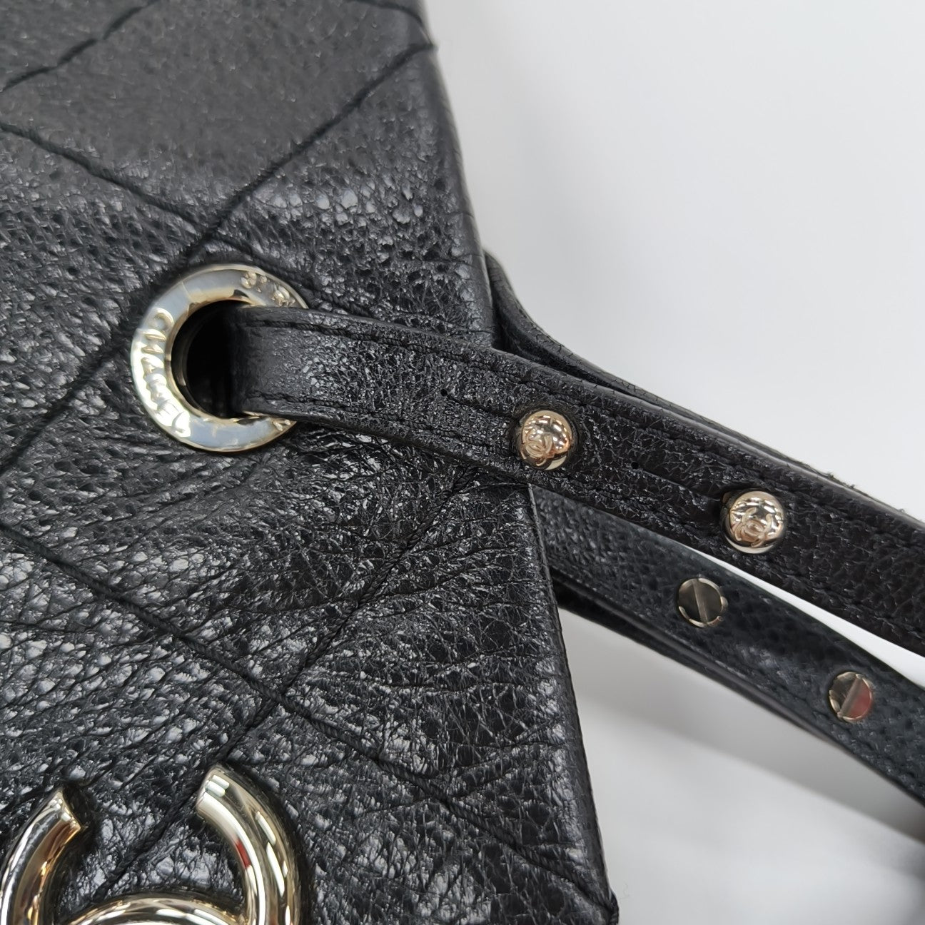ON THE ROAD Small Quilted Grained Calfskin Black