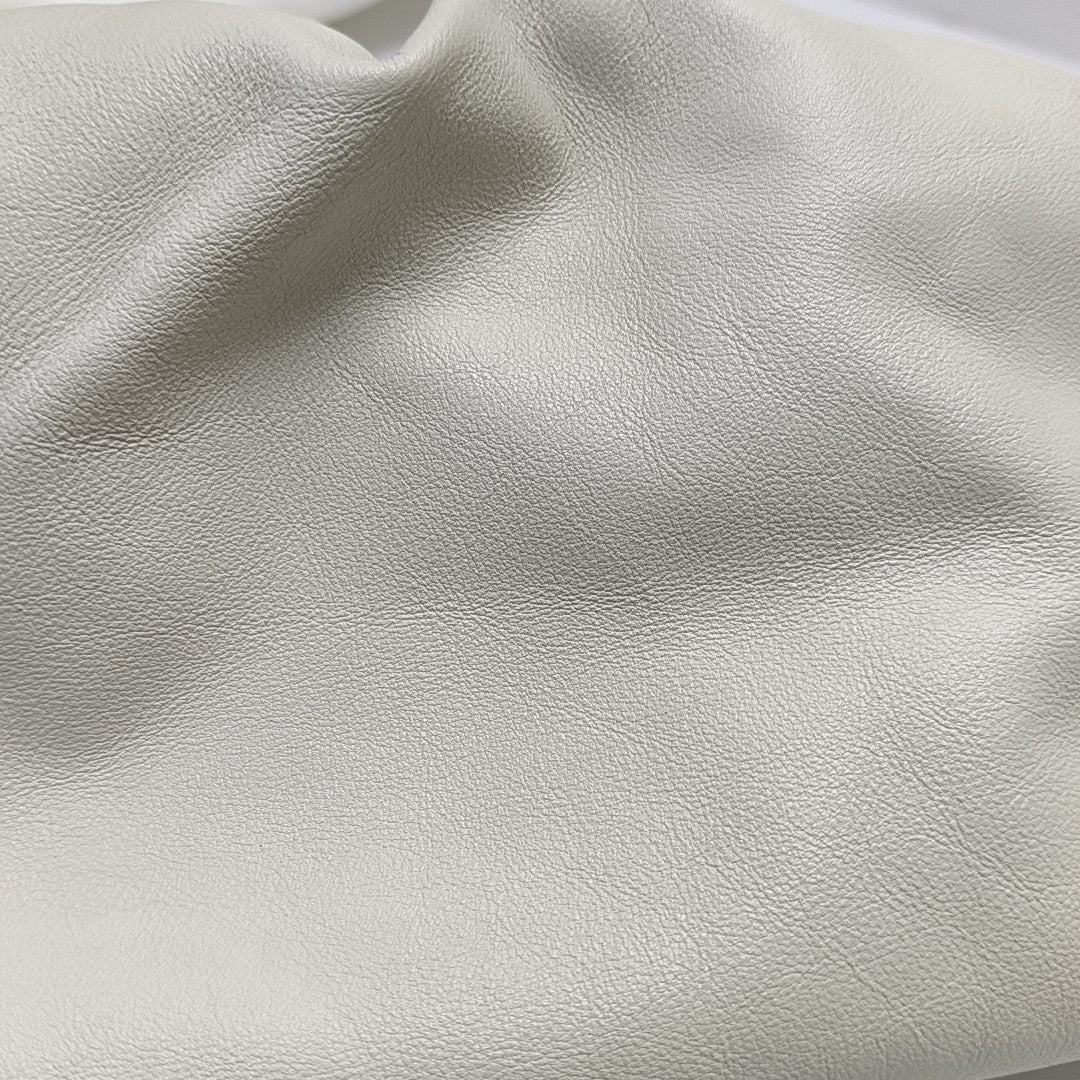 The Pouch Mini Calfskin White