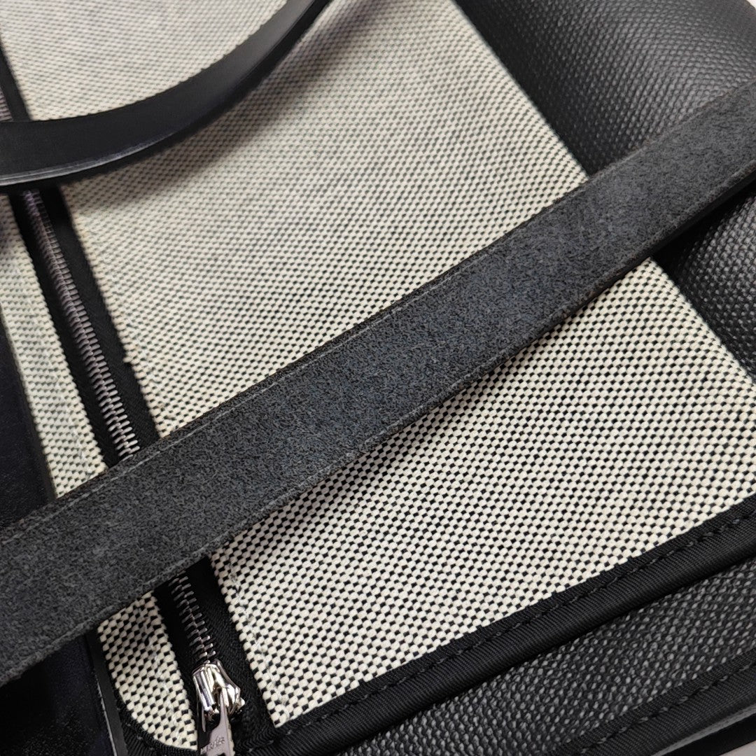 Herbag 31 Coated Canvas Black