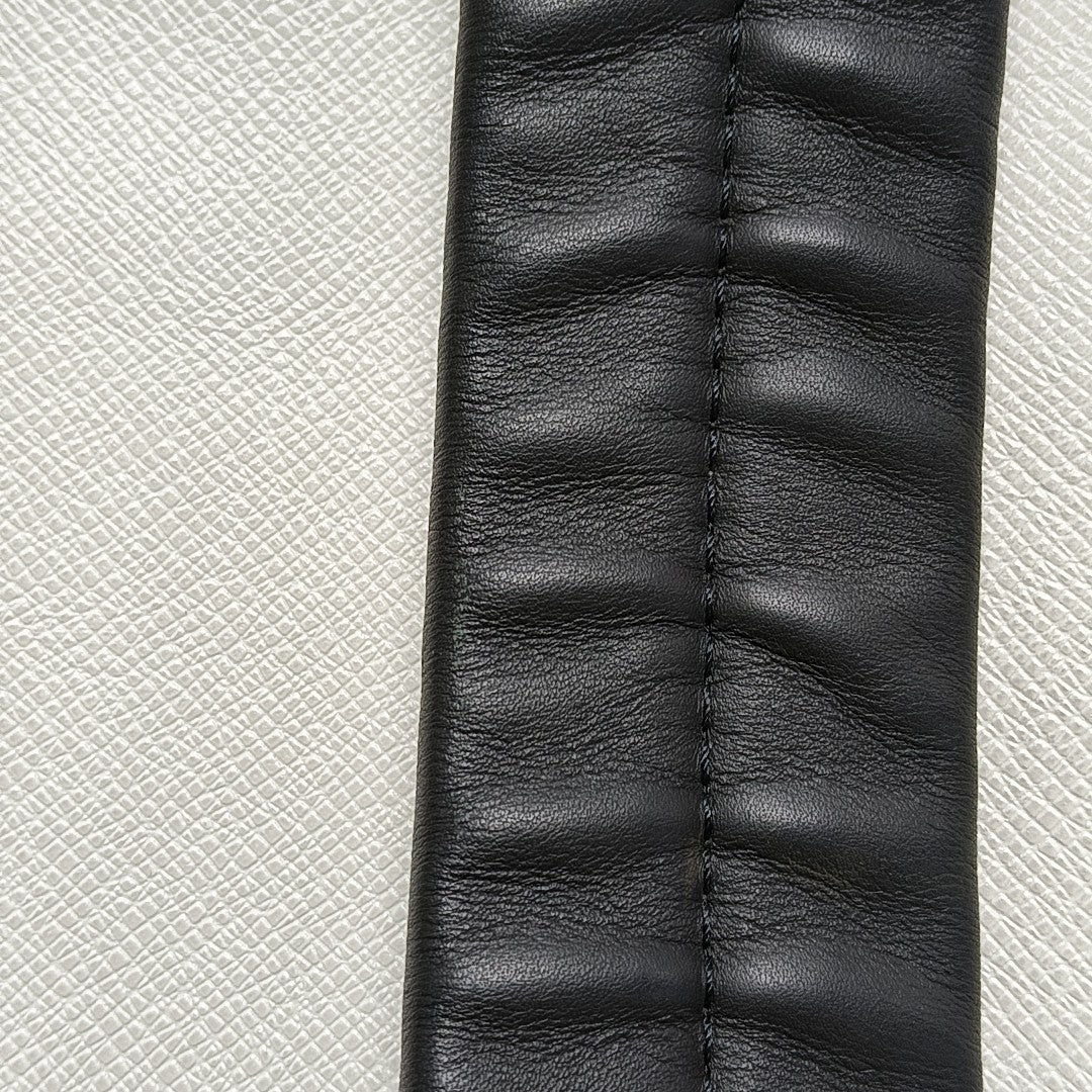 DISCOVERY PM Monogram Calfskin White
