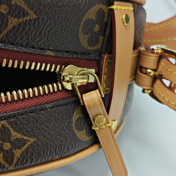 BOITE CHAPEAU PM Monogram Coated Canvas Brown