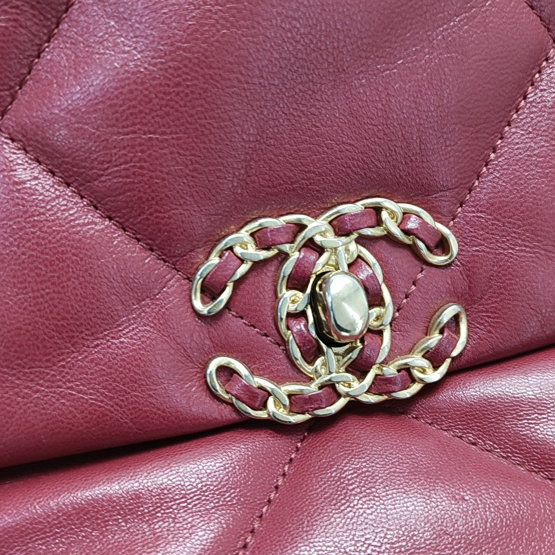 CHANEL 19 Large Quilted Lambskin Red