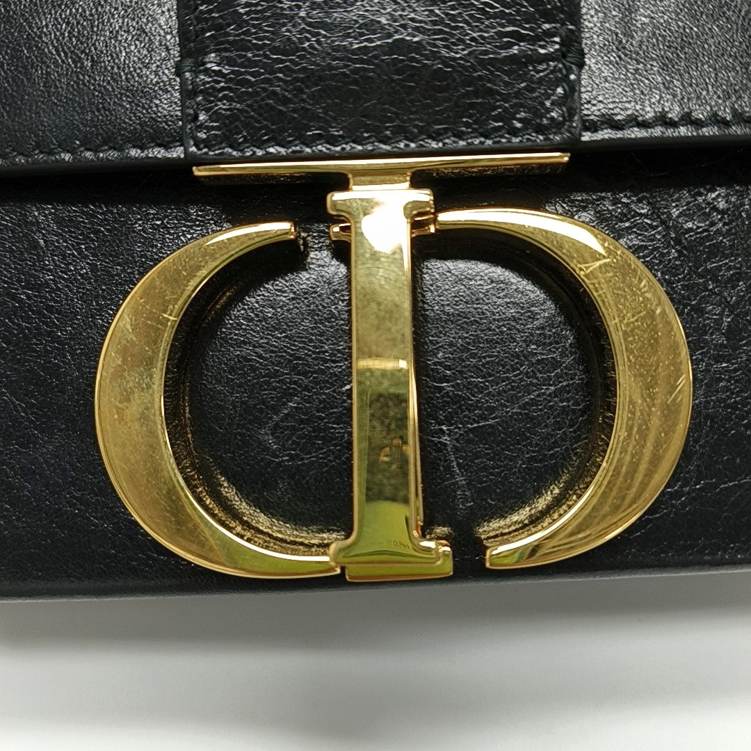 Authenticated pre-owned  30 Montaigne Calfskin Black - Shoulder Bag at Looply