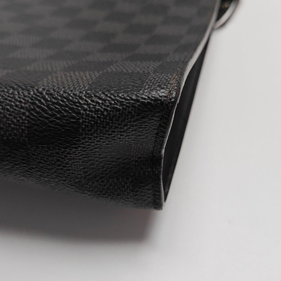 Pochette Voyag MM Damier Graphite Coated Canvas Gray