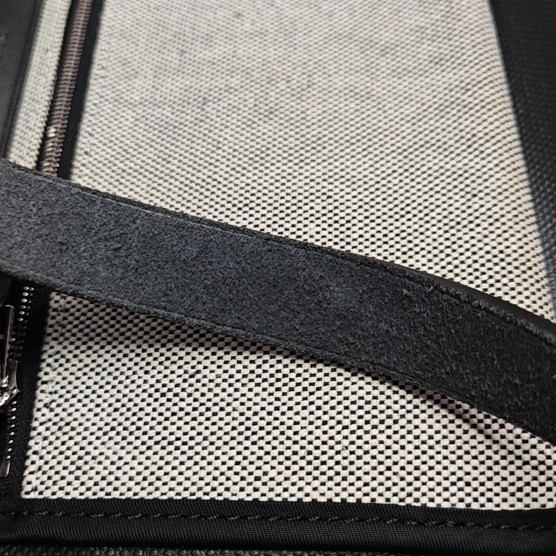 Herbag 31 Coated Canvas Black