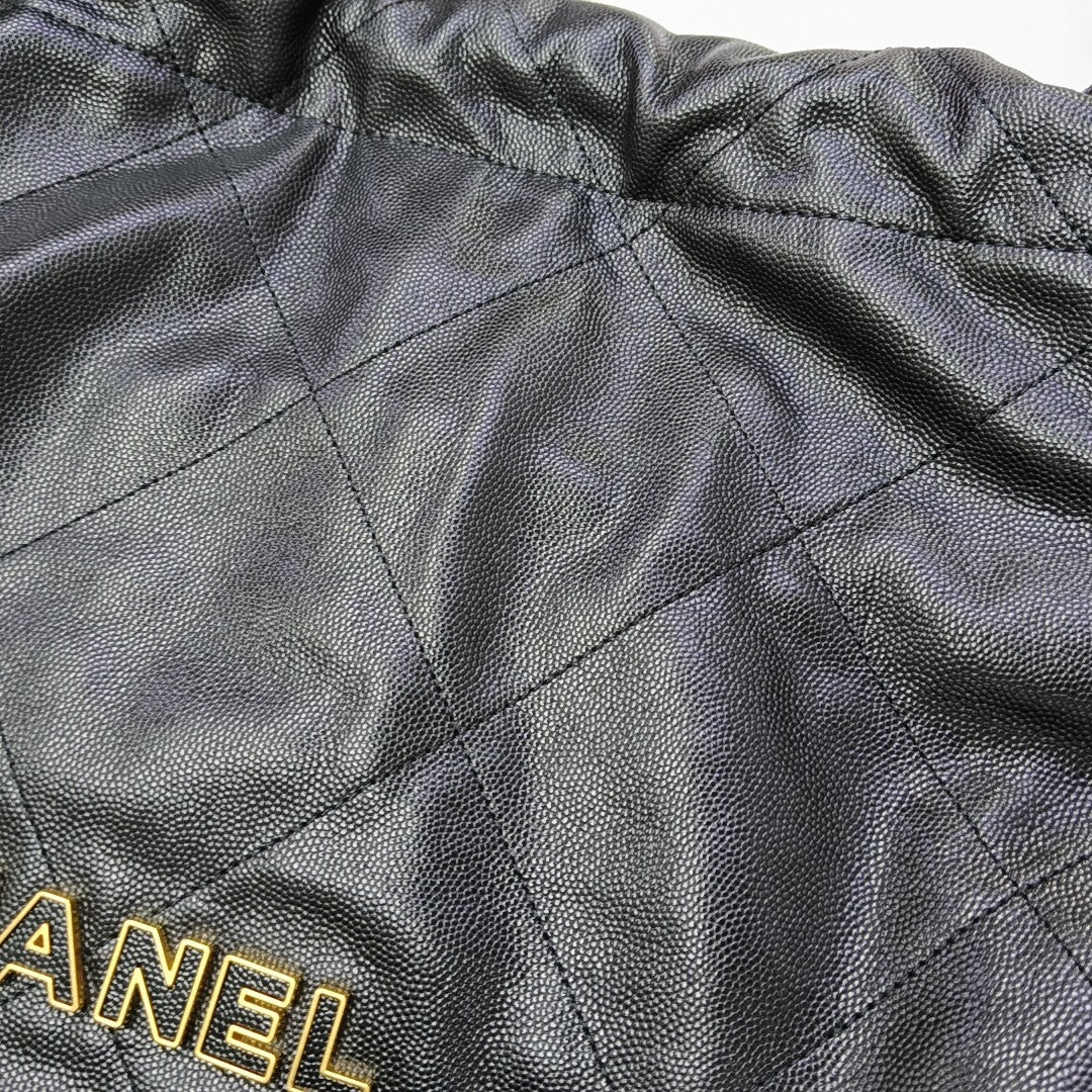 CHANEL 22 Medium Quilted Grained Calfskin Black