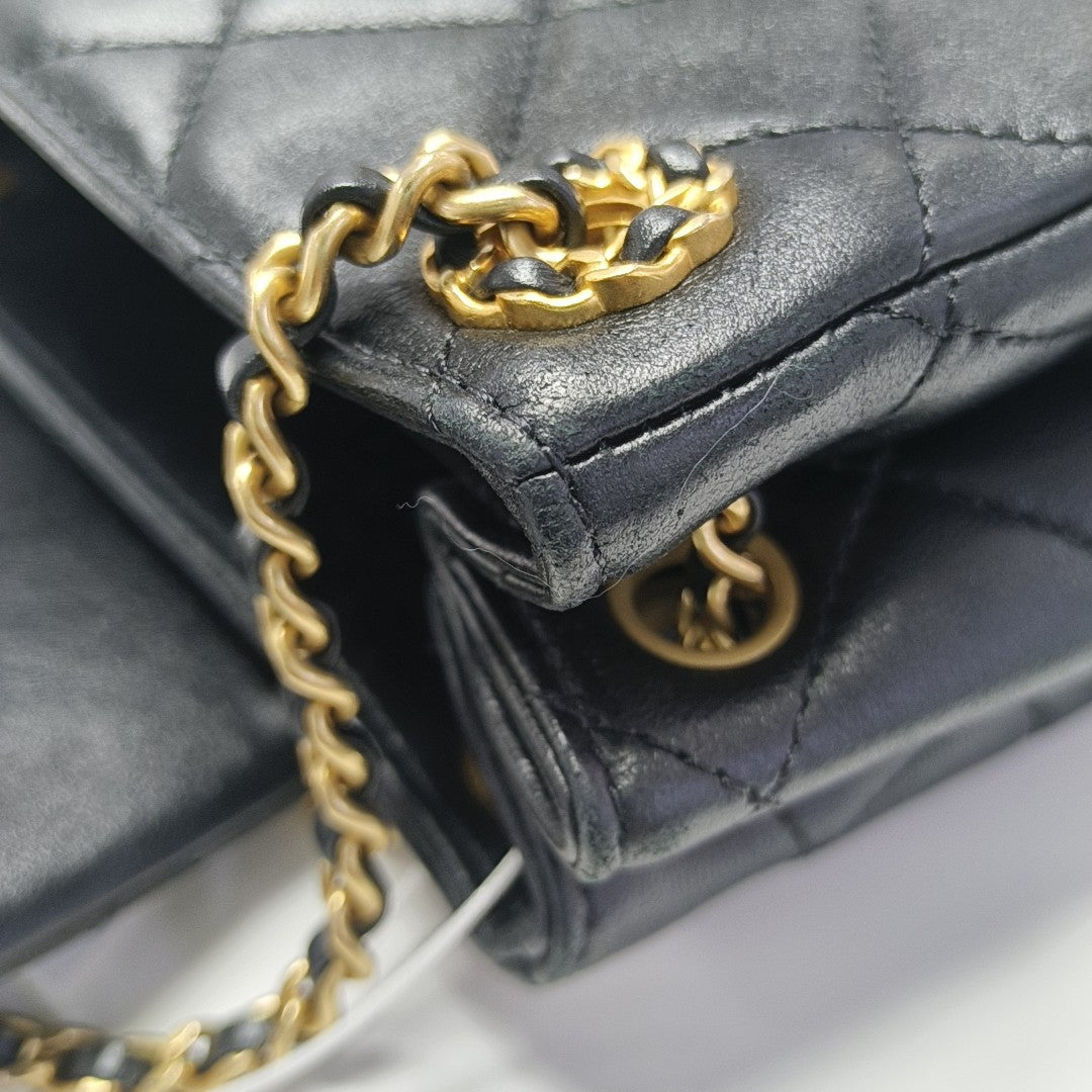 CHANEL 19 Small Quilted Lambskin Black