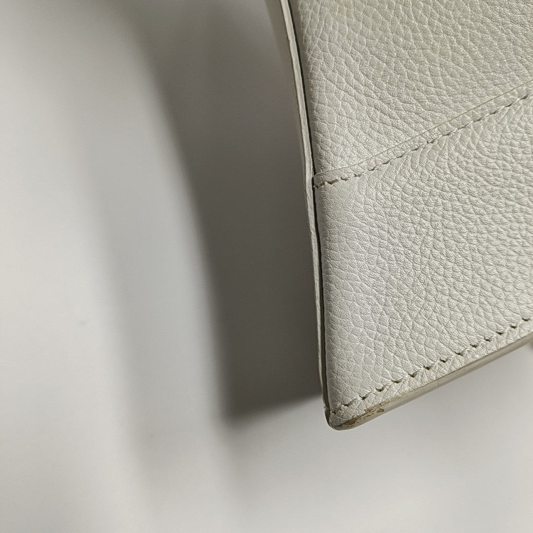 Hourglass S Calfskin White