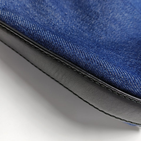 Canvas Blue