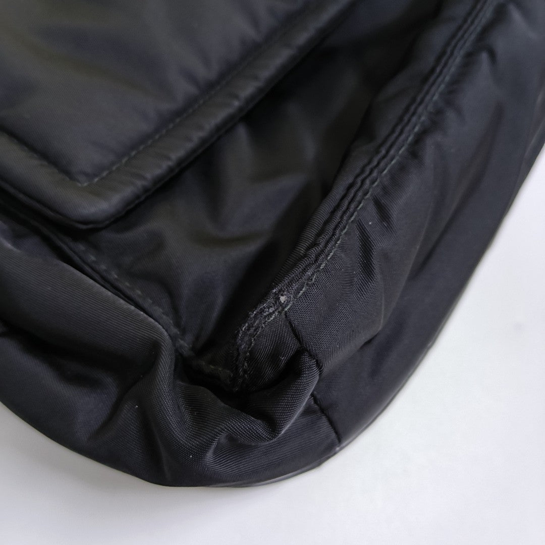 Invite Medium Nylon Black
