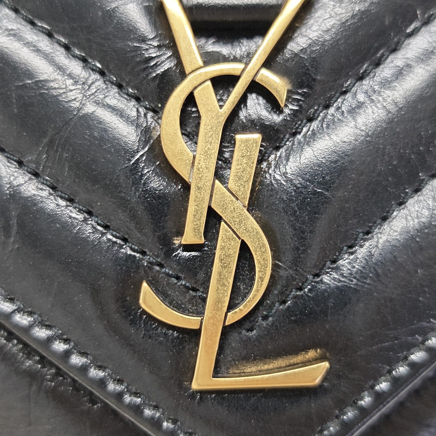 ENVELOPE Small Chevron Calfskin Black
