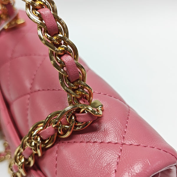 CLASSIC FLAP Small Quilted Lambskin Pink