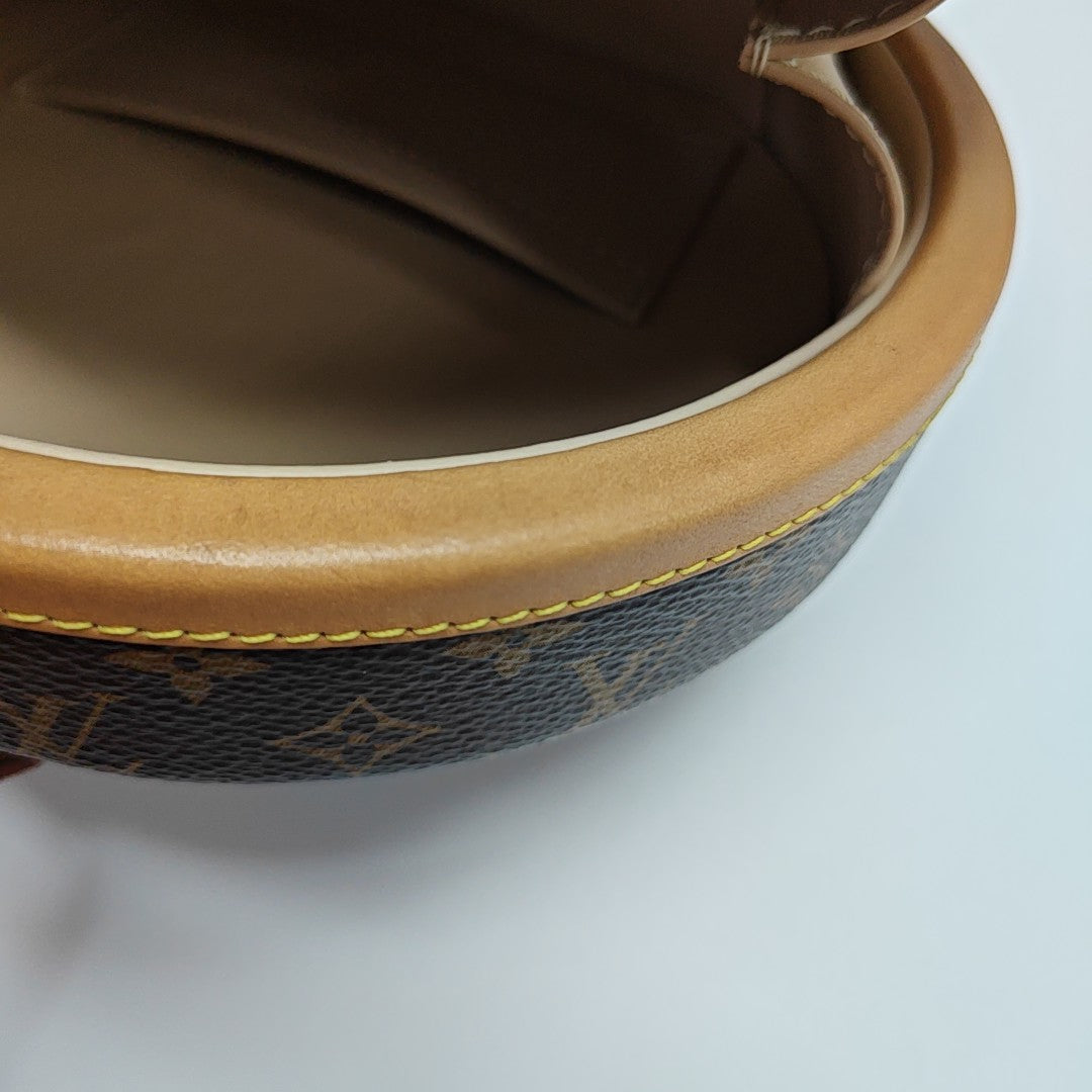 BOITE CHAPEAU PM Monogram Coated Canvas Brown