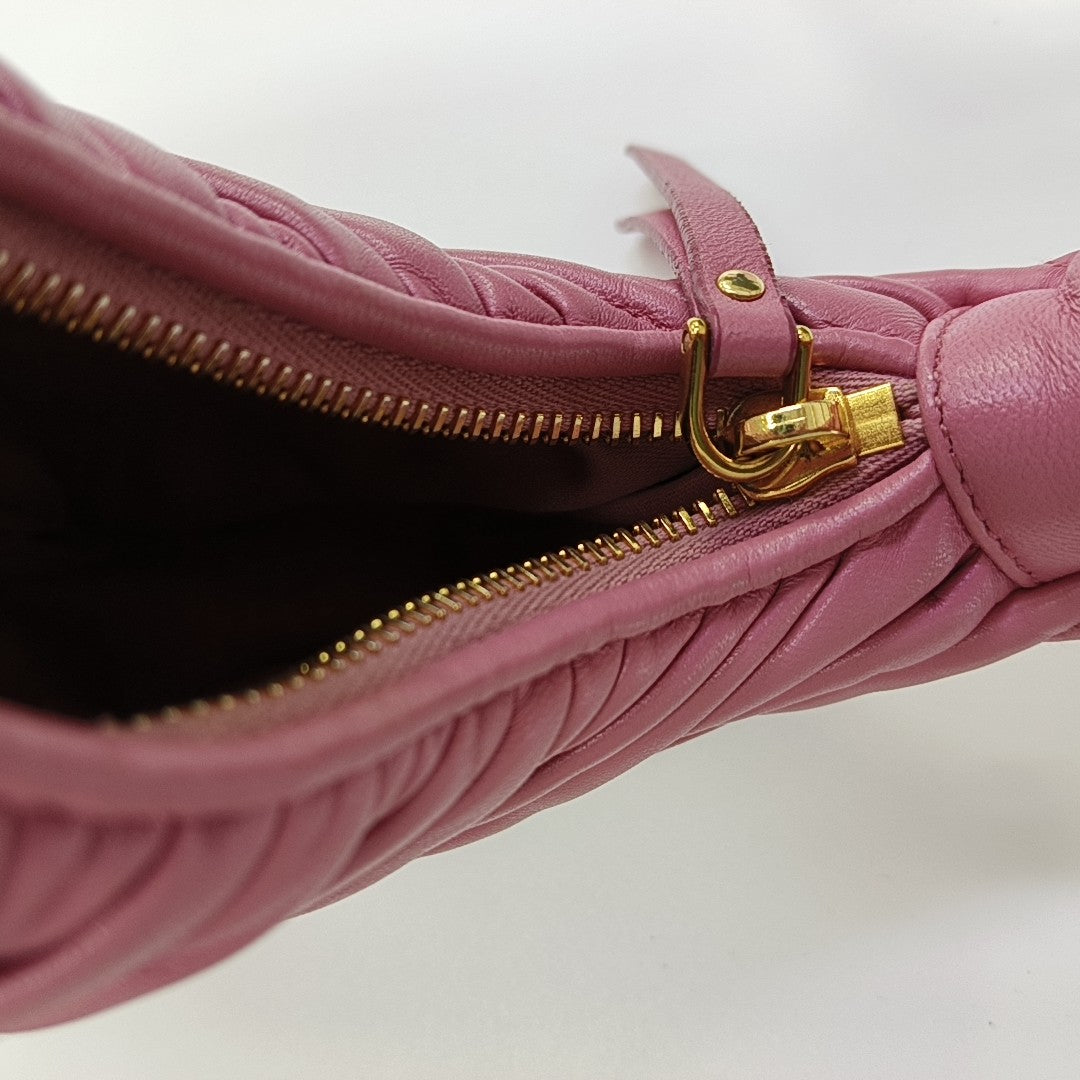 Wander Matelassé Small Quilted Lambskin Pink