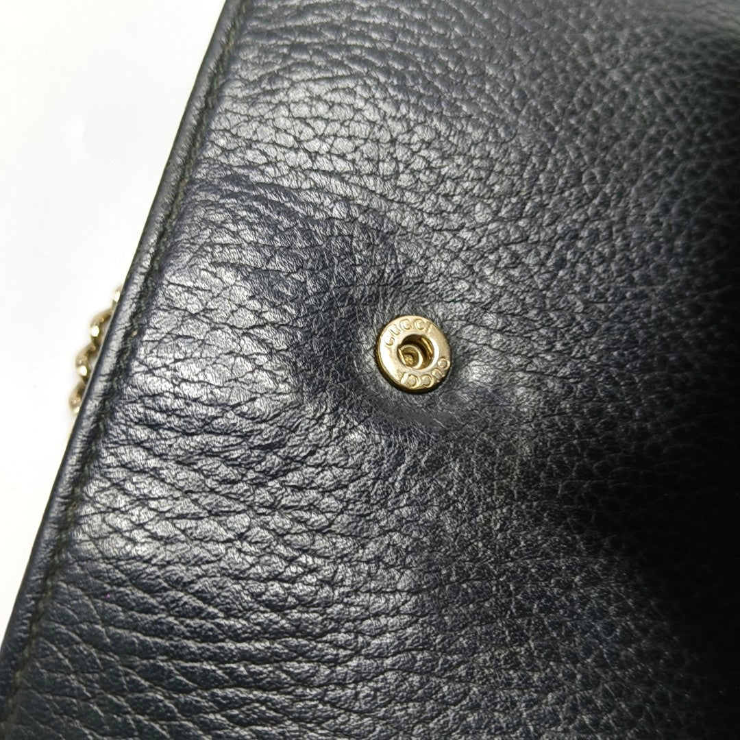Authenticated pre-owned  Interlocking G Calfskin Black - Shoulder Bag at Looply
