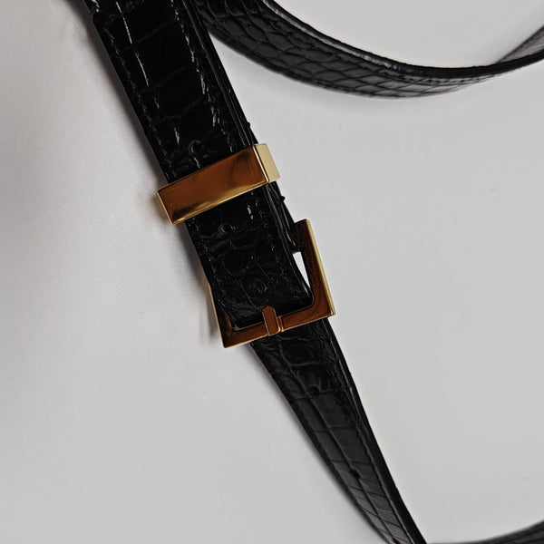 MANHATTAN Medium Calfskin Black