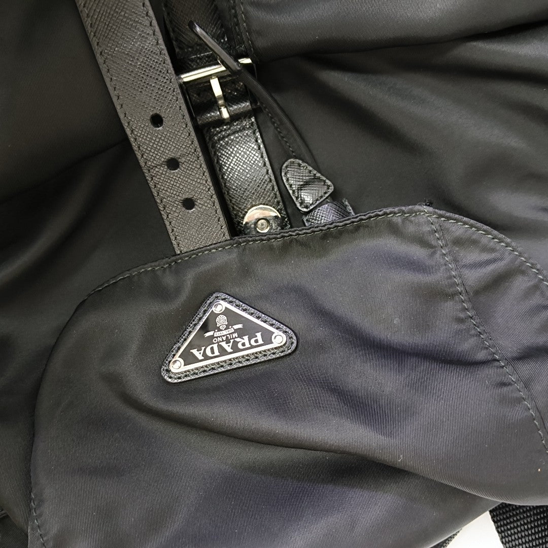 Re-Nylon Medium Nylon Black