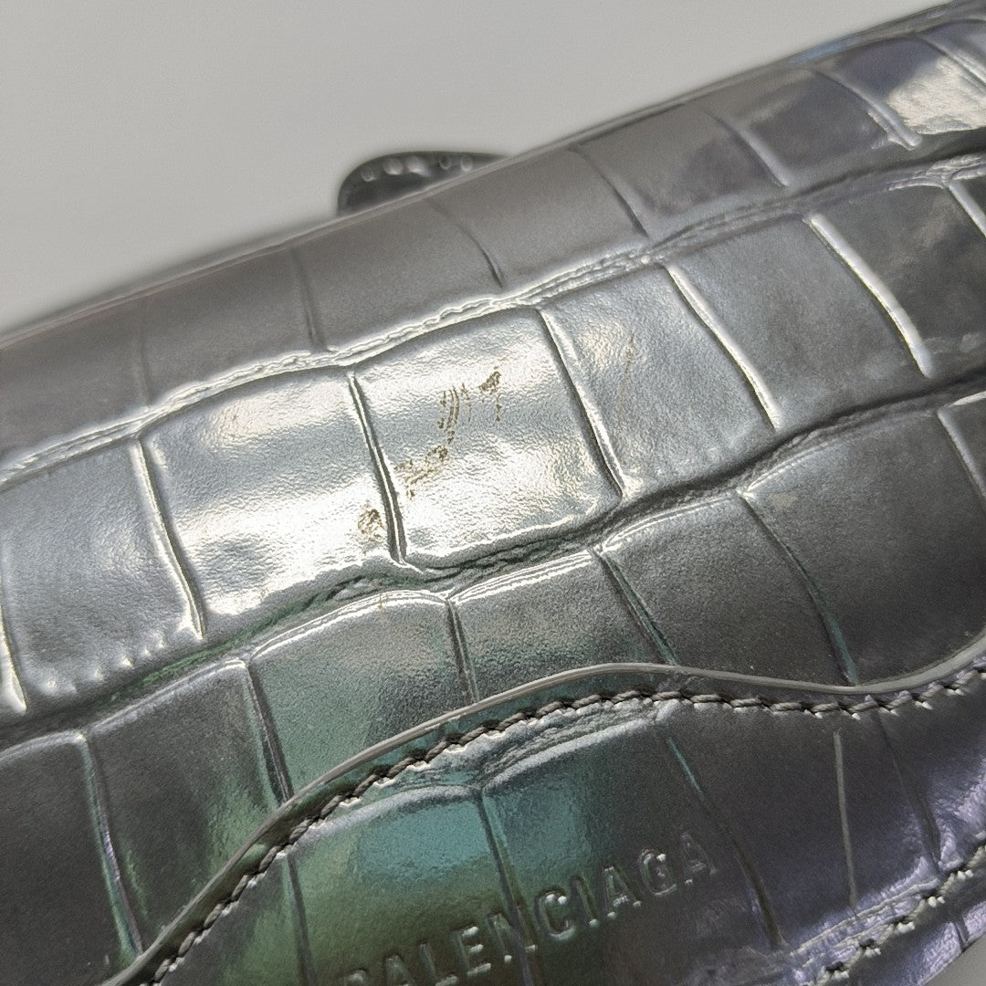 Souvenirs Leather Silver