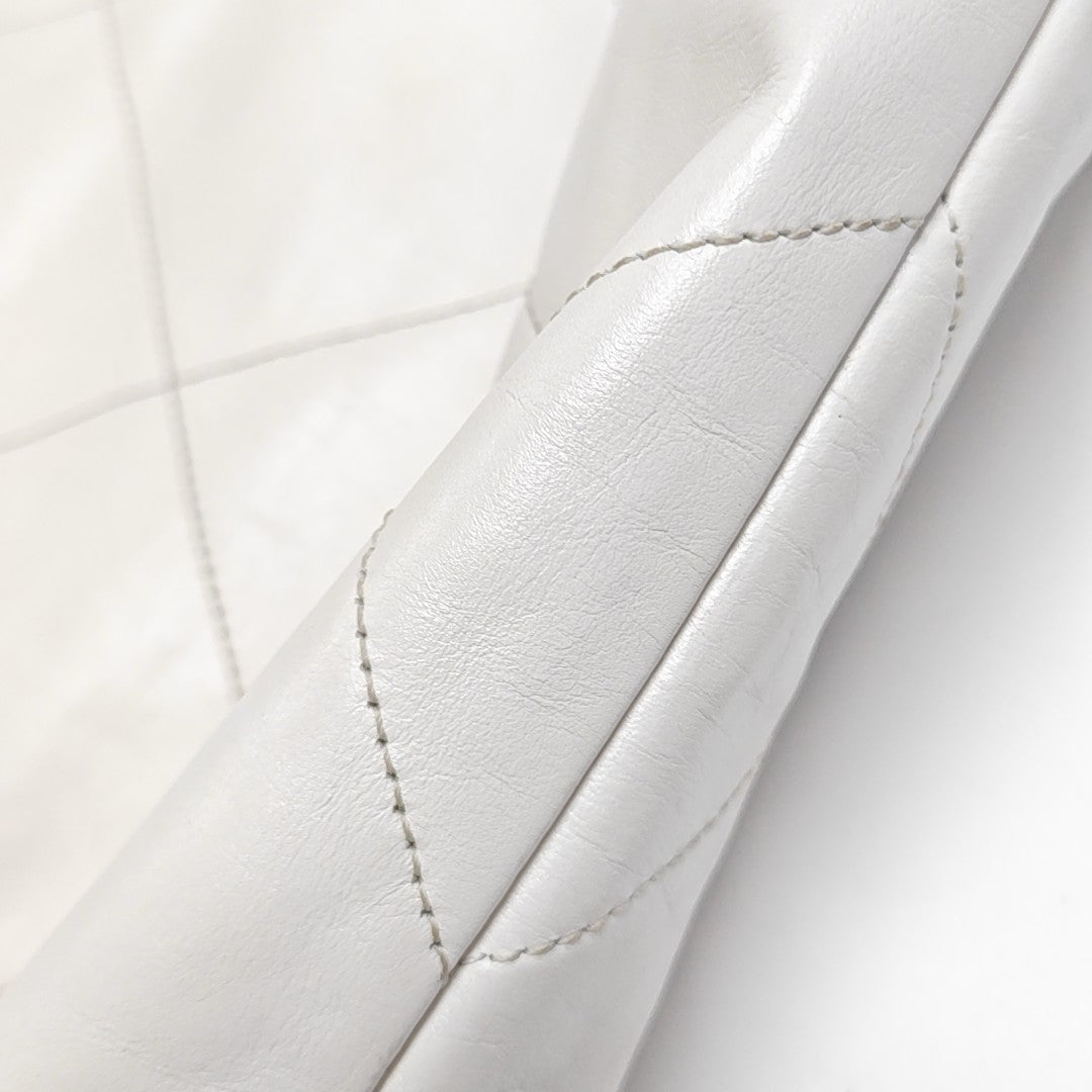 CHANEL 22 Medium Quilted Calfskin White