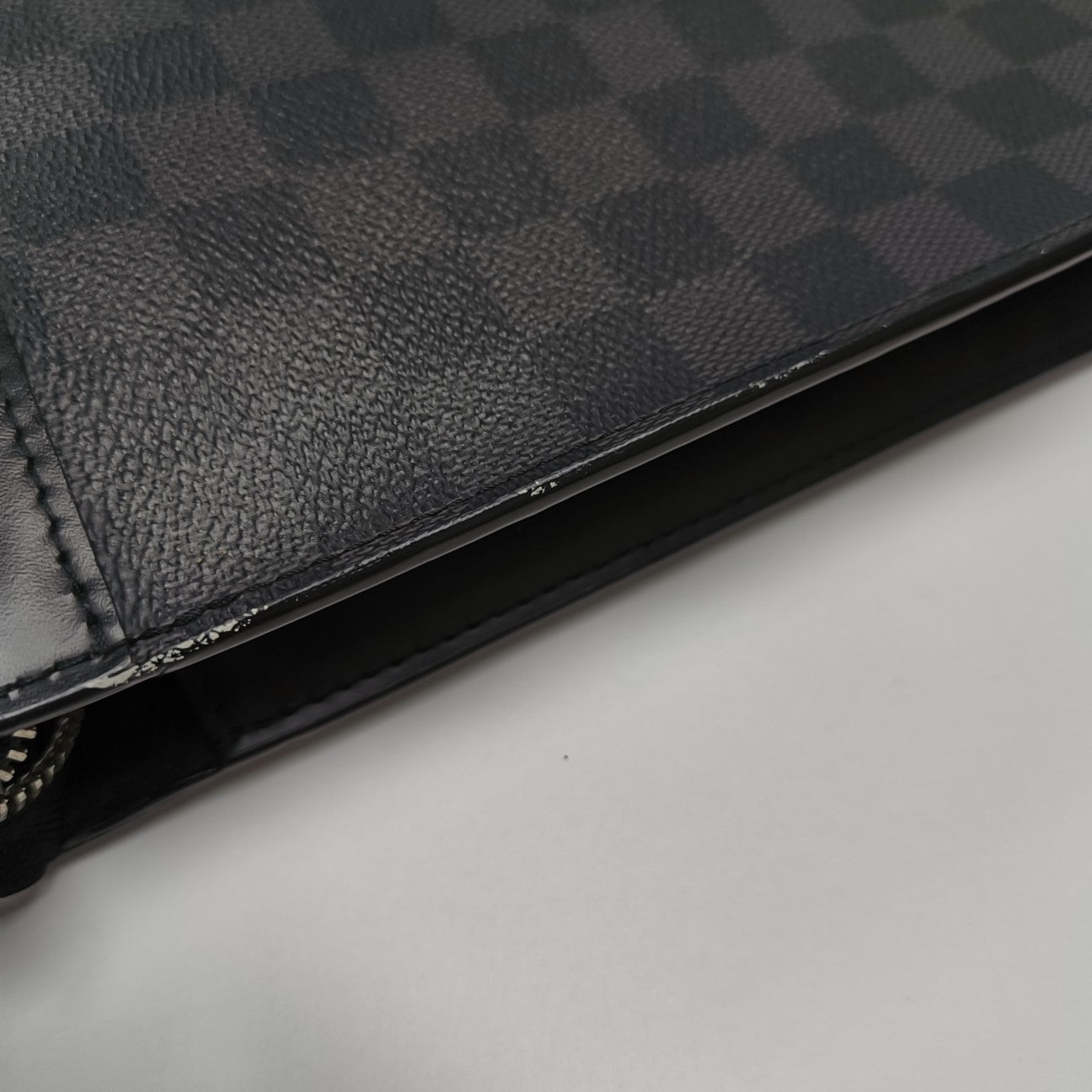 Pochette Voyag GM Damier Graphite Coated Canvas Gray