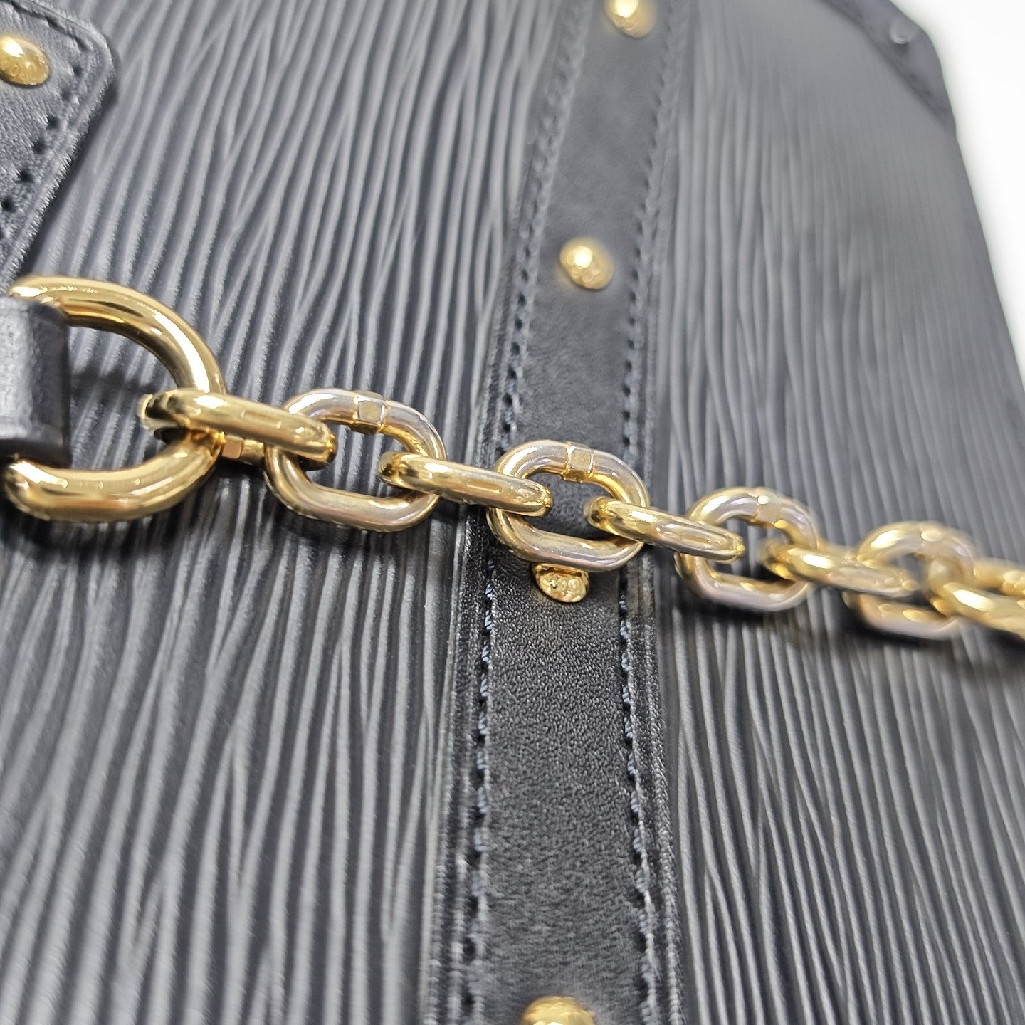 TRUNK Epi Black