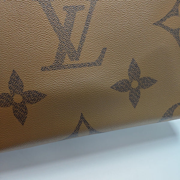 Authenticated pre-owned  ONTHEGO MM Monogram Coated Canvas Brown - Tote Bag at Looply