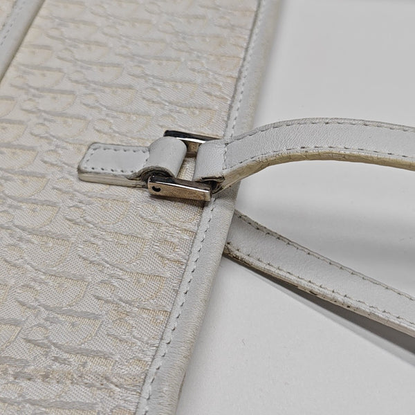 Oblique Canvas White