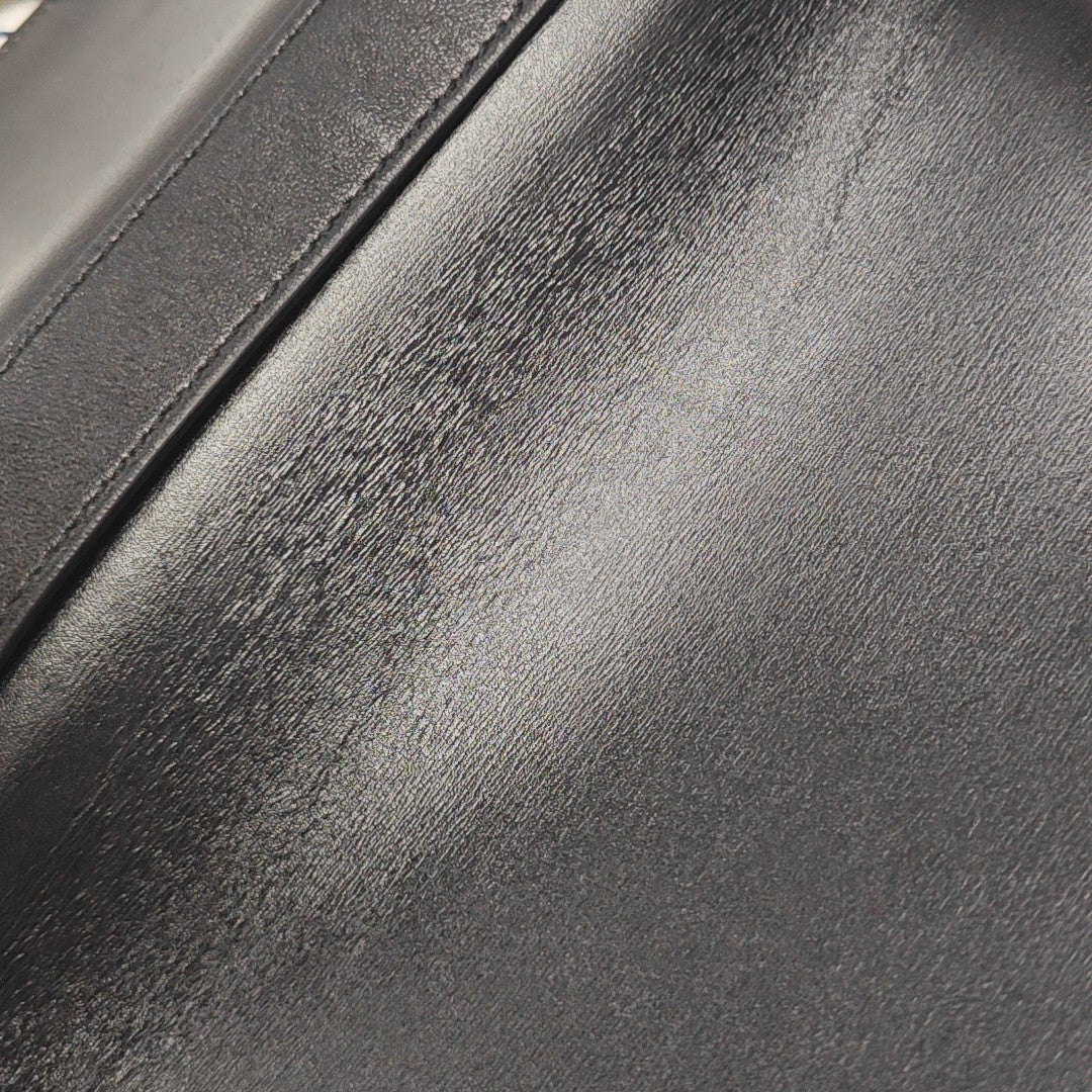 The Clip Calfskin Black