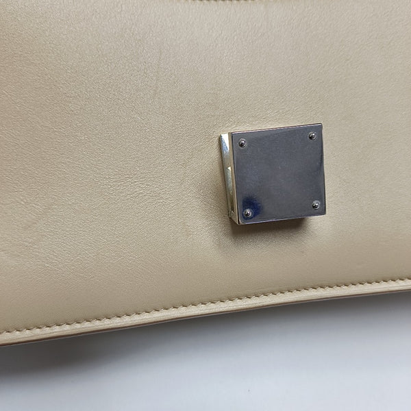 CASE Calfskin Beige