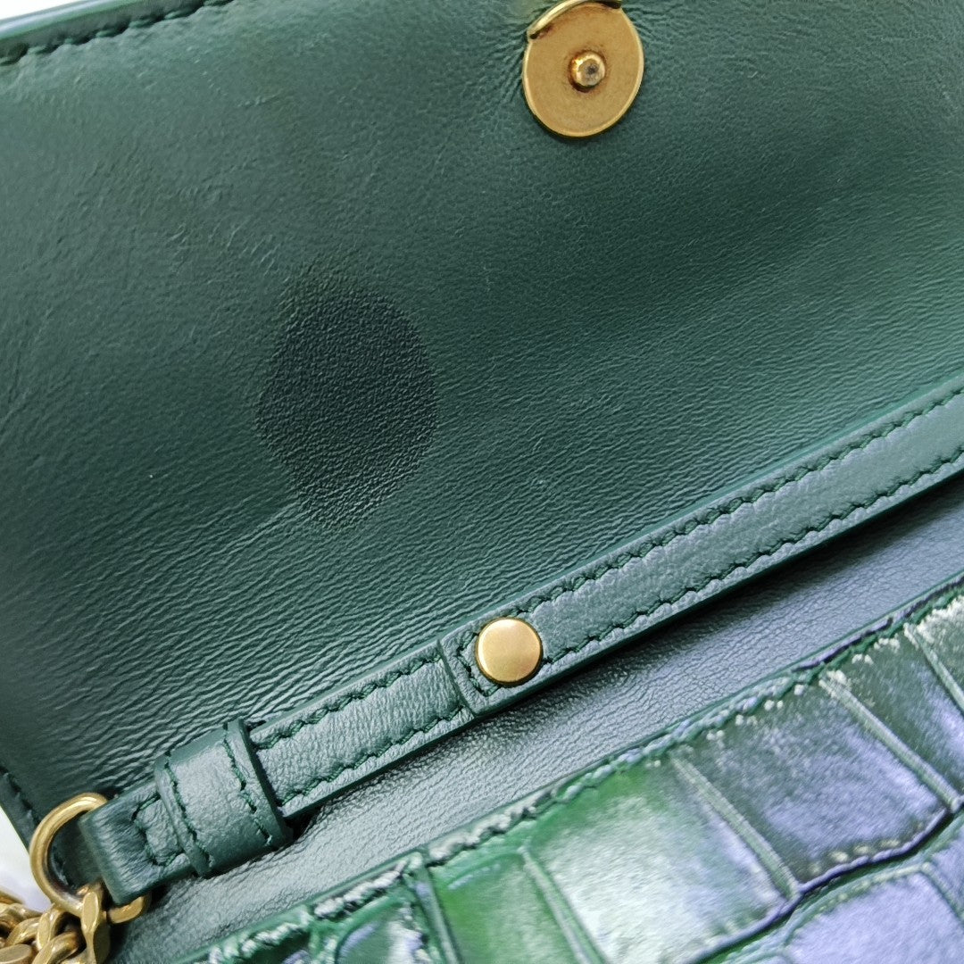 Hourglass Wallet On Chain Small Calfskin Green