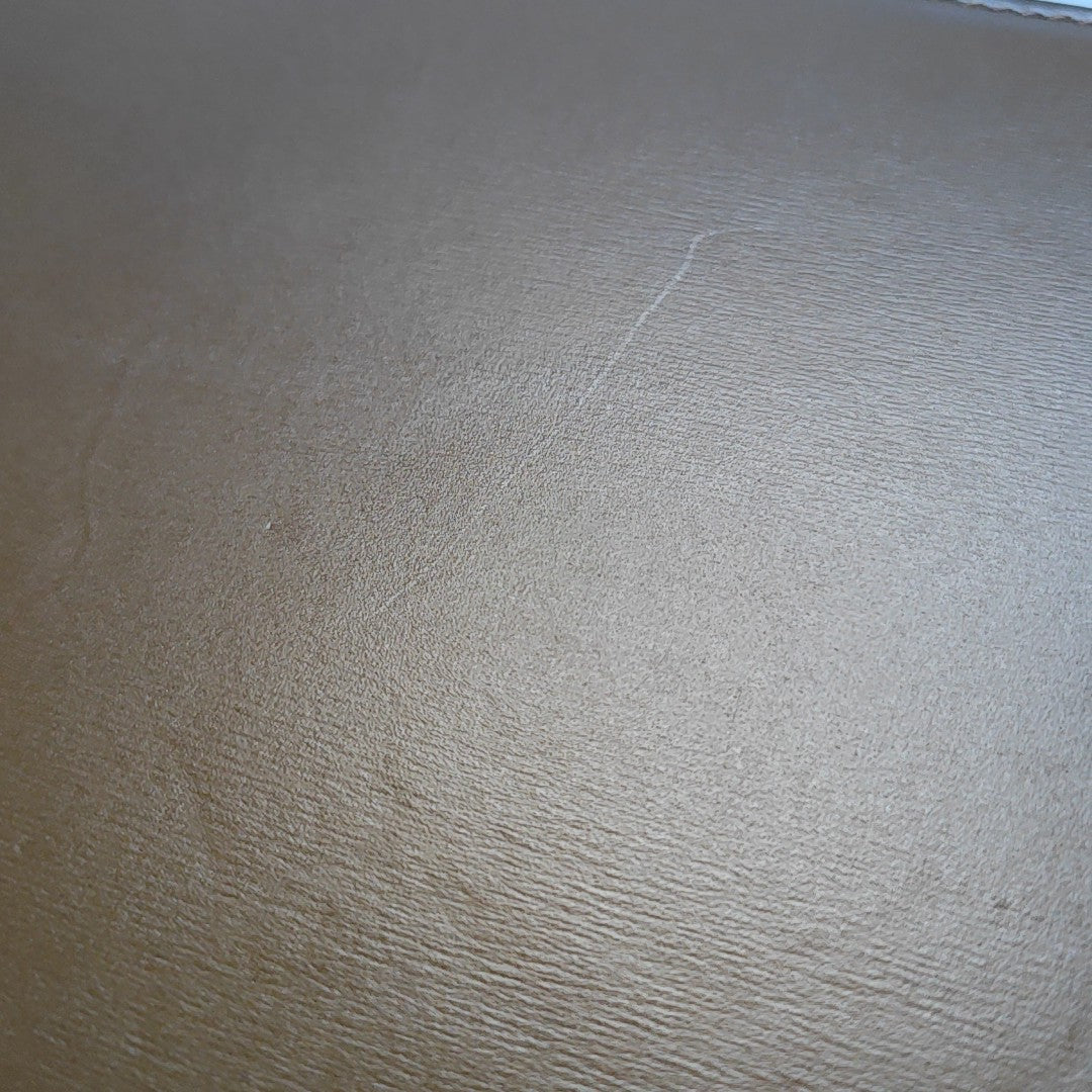 CLASSIC BOX Medium Calfskin Brown