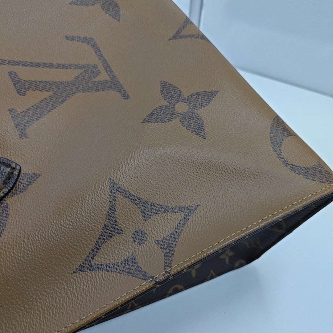 Authenticated pre-owned  ONTHEGO MM Monogram Coated Canvas Brown - Tote Bag at Looply