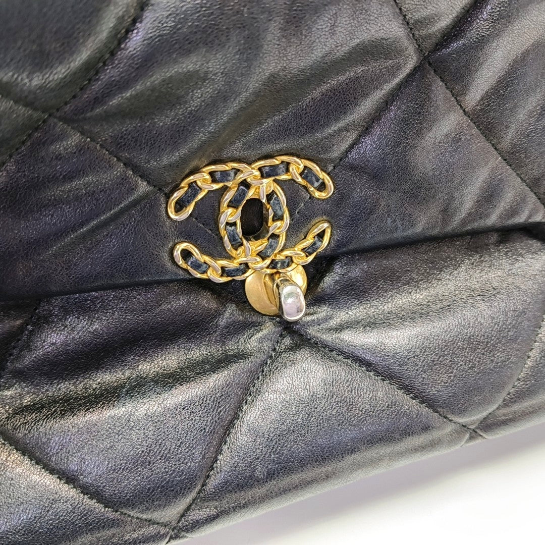 CHANEL 19 Large Quilted Lambskin Black