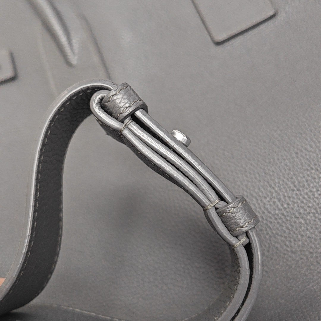 SAC DE JOUR Calfskin Gray