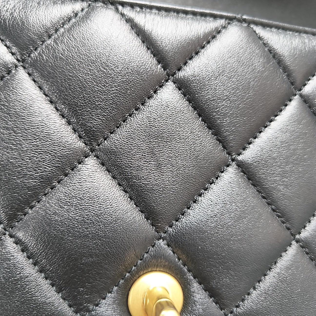 Quilted Lambskin Shoulder Bag Black