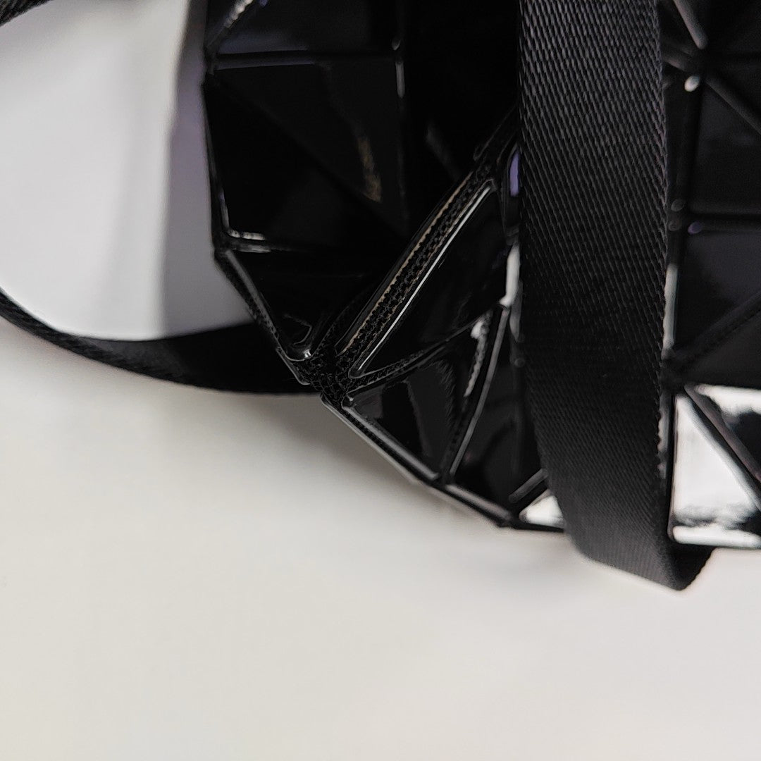 Special Material Shoulder Bag Black