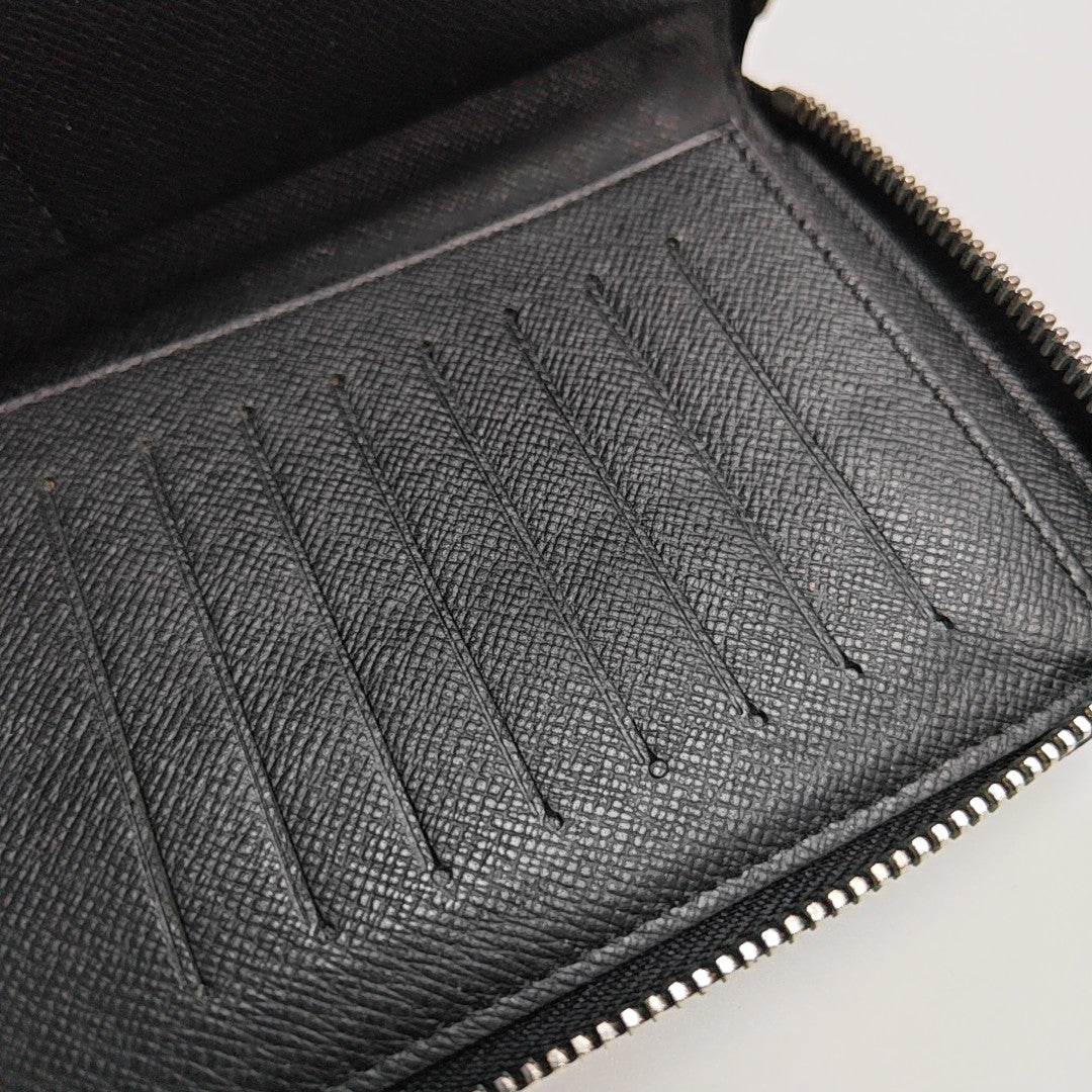 ZIPPY Damier Graphite Coated Canvas Gray Wallet