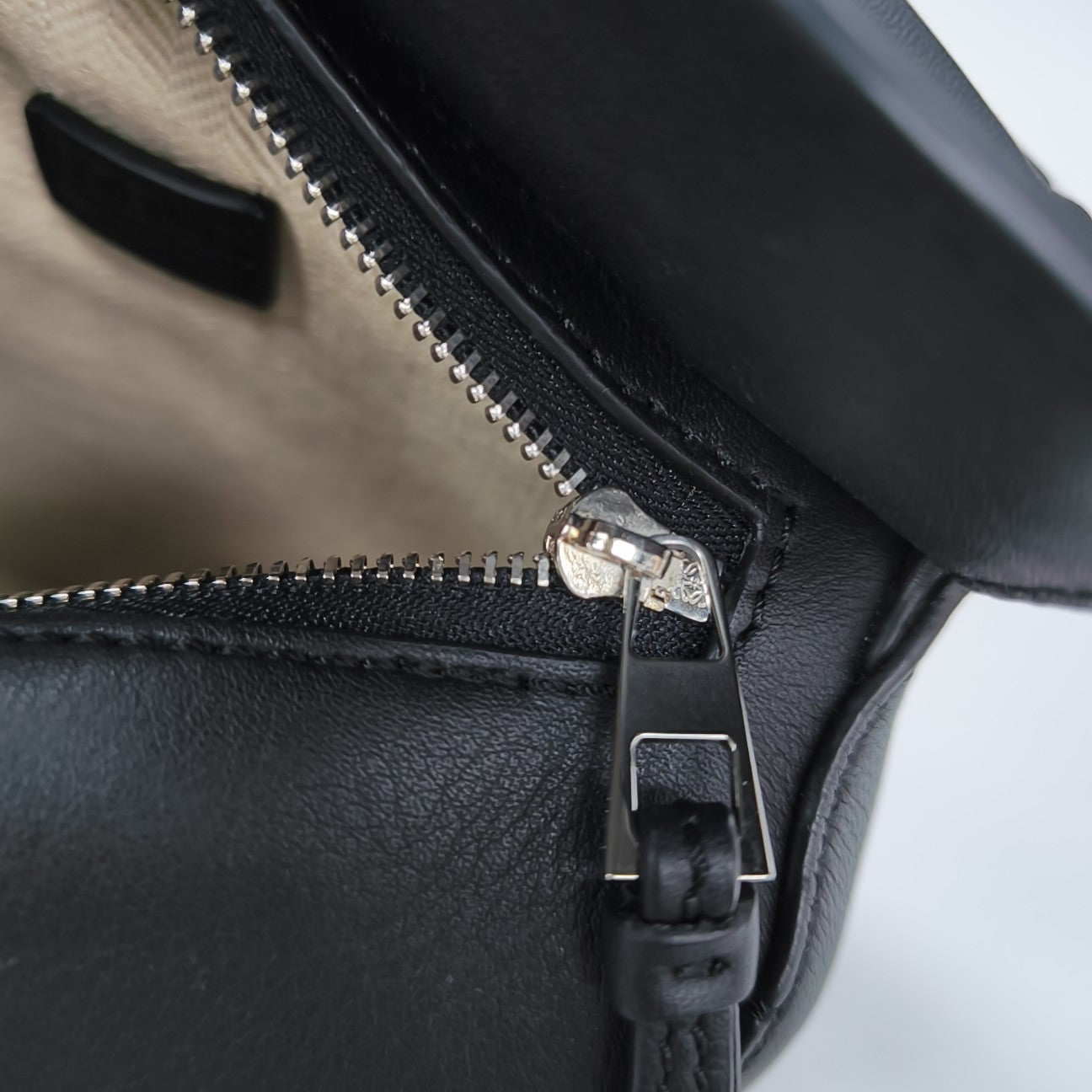 Puzzle Mini Calfskin Black