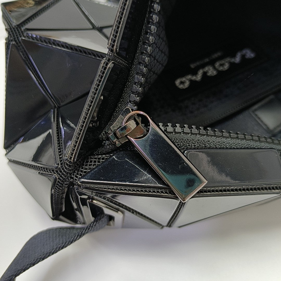 Special Material Shoulder Bag Black