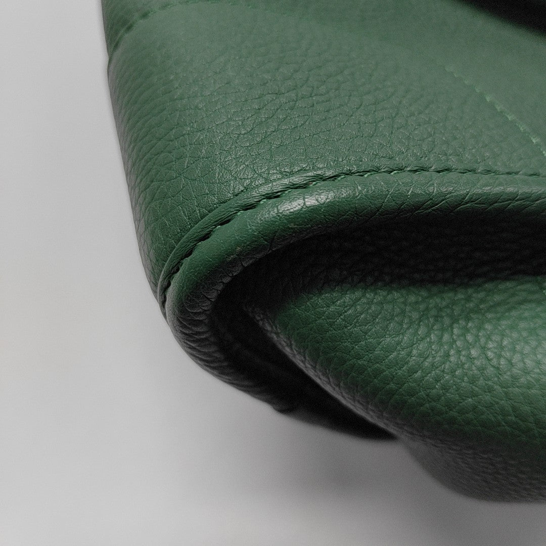 Authenticated pre-owned  Amazona Calfskin Green - Shoulder Bag at Looply