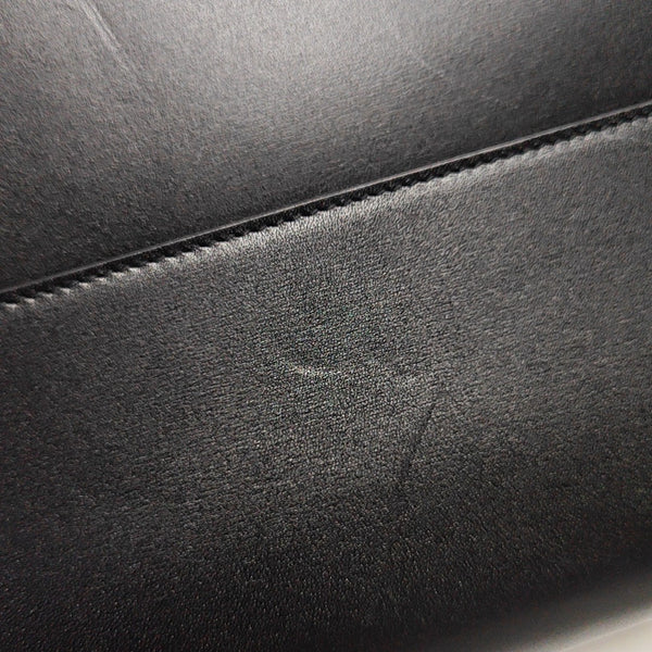 MANHATTAN Medium Calfskin Black