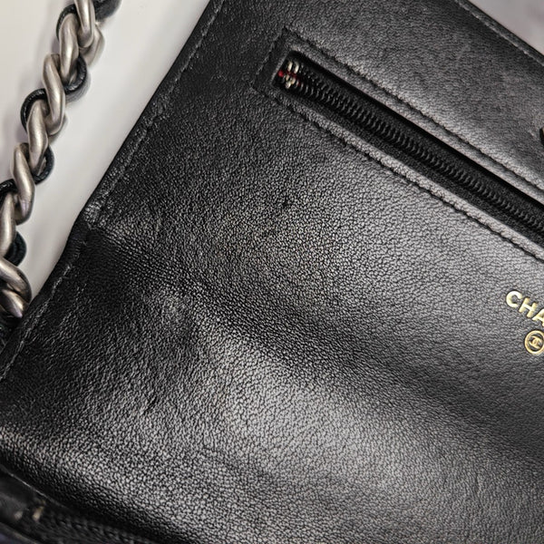 CHANEL 19 Quilted Lambskin Black