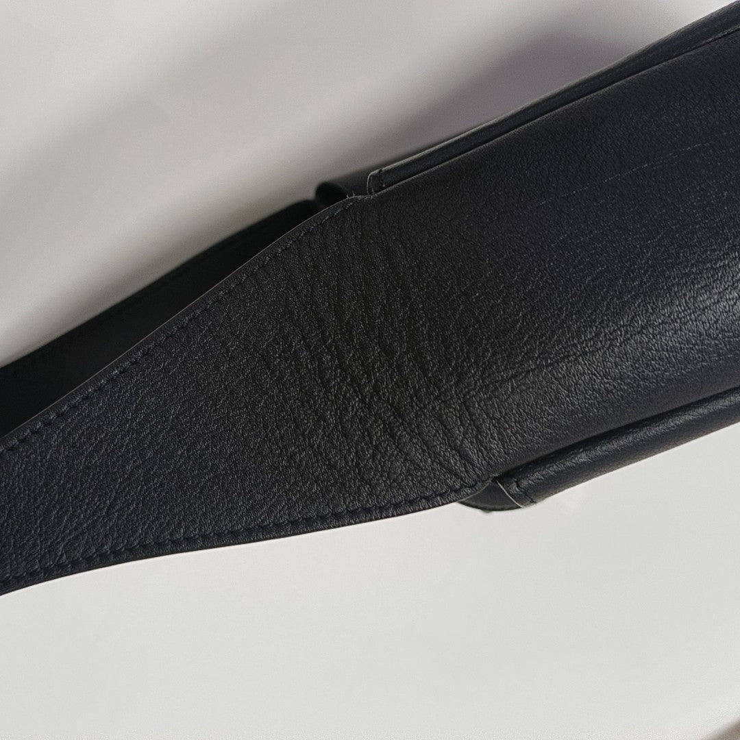 LE 5 À 7 Small Calfskin Black