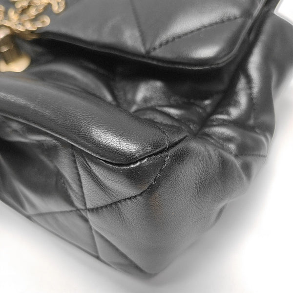 CHANEL 19 Medium Quilted Lambskin Black