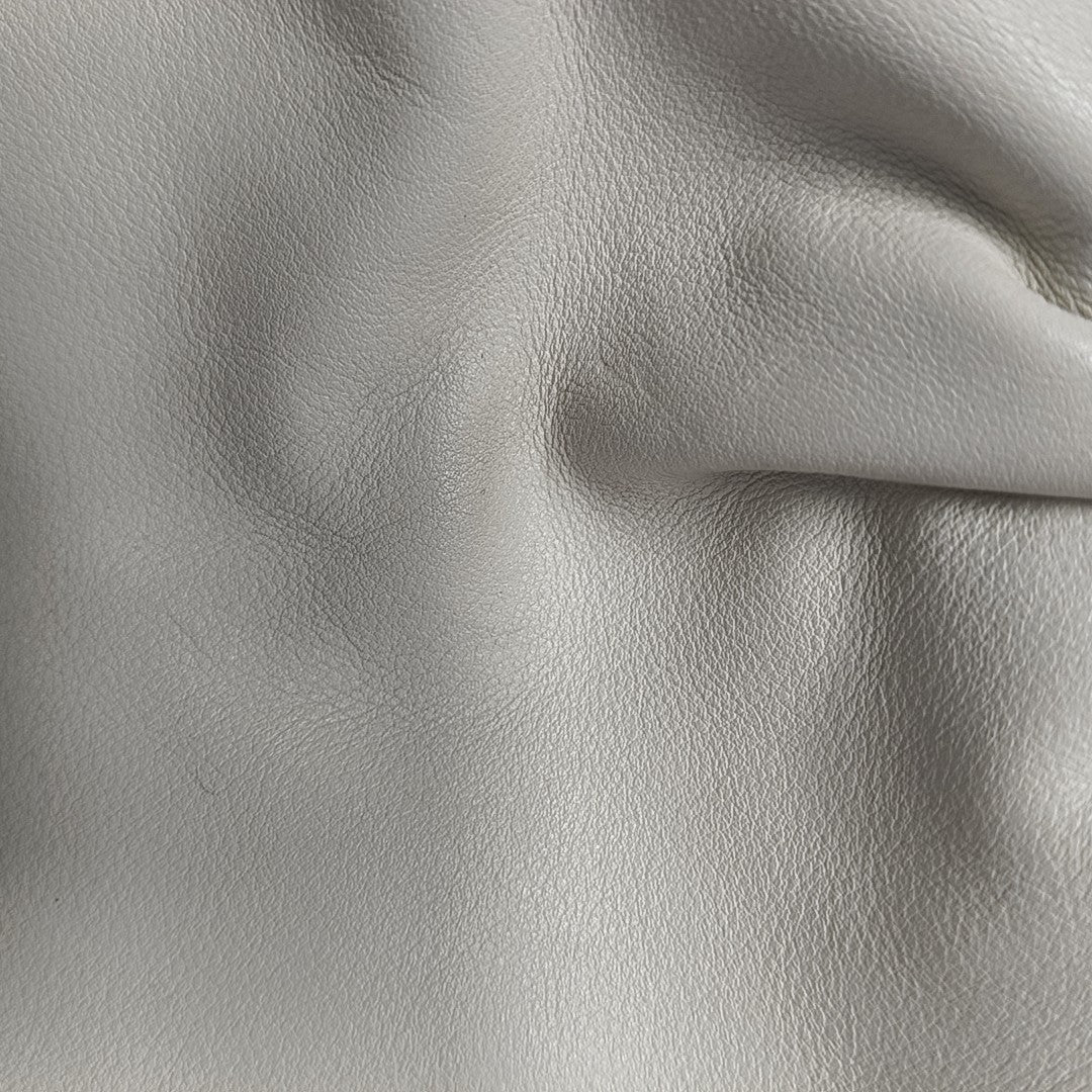 The Pouch Mini Lambskin White