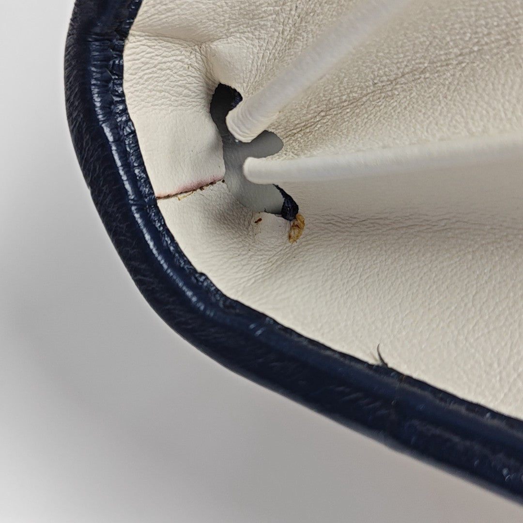 Authenticated pre-owned  GG Marmont Mini Quilted Calfskin White - Crossbody Bag at Looply