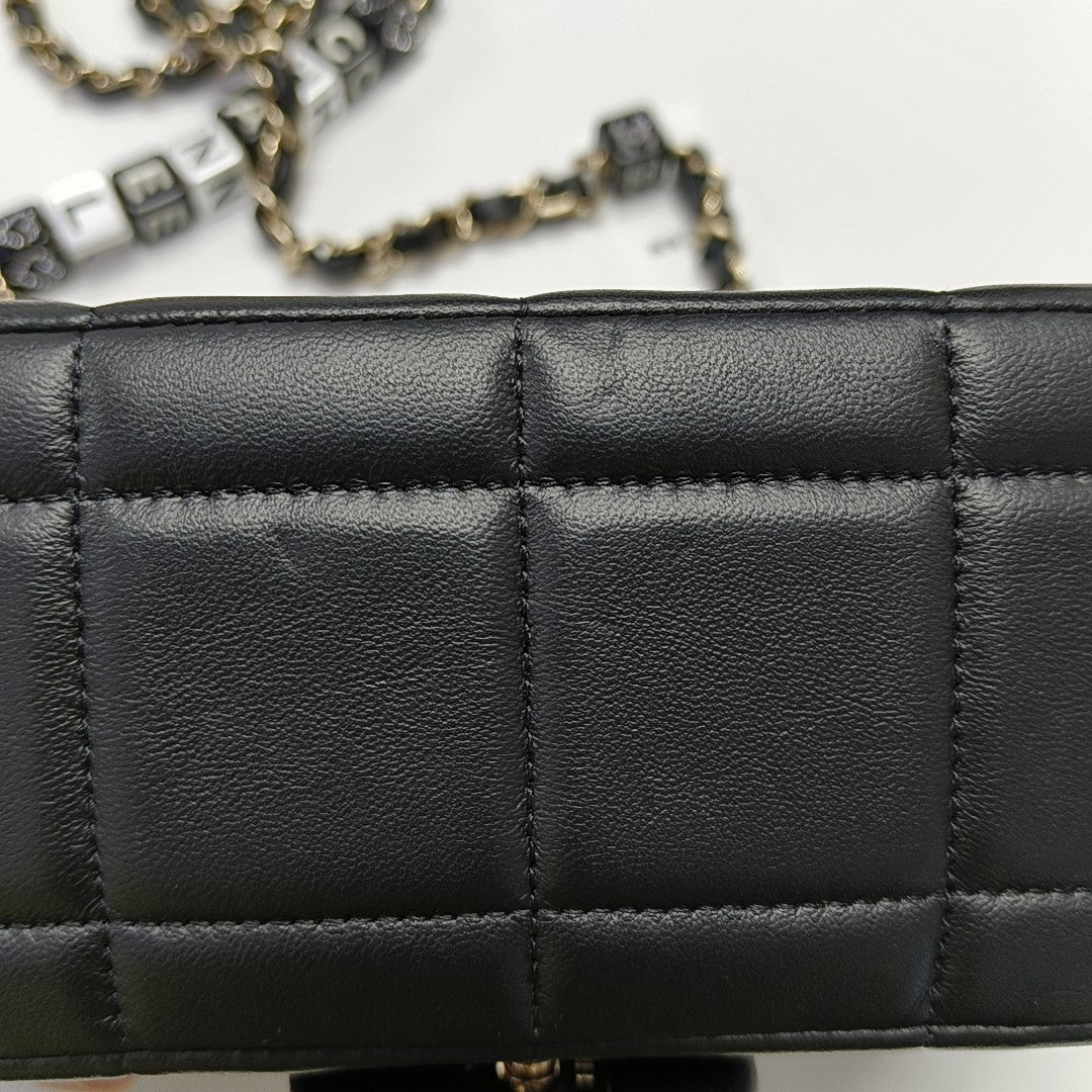 CLASSIC FLAP Mini Quilted Lambskin Black