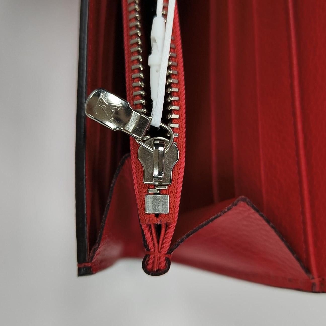 LOCKME BB Calfskin Red Wallet